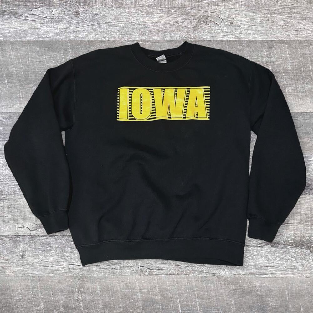 Gildan Iowa Hawkeyes Crewneck Sweatshirt Unisex M Black Yellow College Game Day
